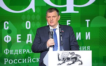 Александр Наролин