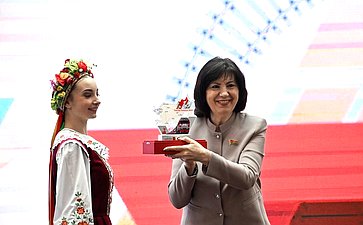 Диалоговая площадка участников проекта «Поезд Памяти» с председателем Совета Республики Нацсобрания Республики Беларусь Натальей Кочановой и заместителем Председателя СФ, председателем российского оргкомитета проекта Константином Косачевым