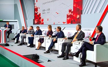 Заместитель Председателя Совета Федерации Николай Журавлев принял участие в Московском финансовом форуме