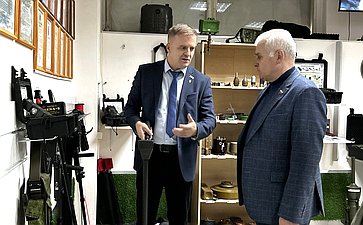 Сергей Мартынов оценил производственные мощности по выпуску оборудования для обнаружения взрывоопасных предметов