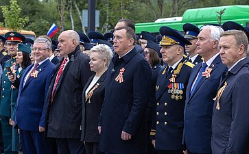 Григорий Карасин вместе с губернатором Сахалинской области Валерием Лимаренко, представителями силовых ведомств и общественности открыли в Южно-Сахалинске сквер «Щит и Меч»