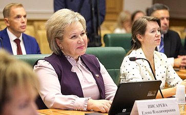 Елена Писарева