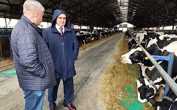 Николай Федоров посетил одно из крупнейших агропредприятий Чувашии