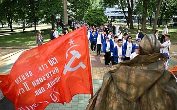 Диалоговая площадка участников проекта «Поезд Памяти» с председателем Совета Республики Нацсобрания Республики Беларусь Натальей Кочановой и заместителем Председателя СФ, председателем российского оргкомитета проекта Константином Косачевым