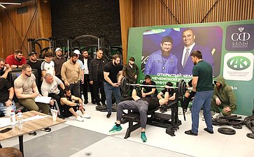 Мохмад Ахмадов в рамках работы в регионе посетил Открытый чемпионат Чеченской Республики по пауэрлифтингу «Жим штанги лежа»