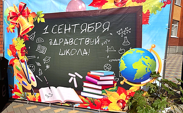 Игорь Мурог принял участие в торжественных мероприятиях, приуроченных ко Дню знаний, в Ряжском округе и Александро-Невском районе