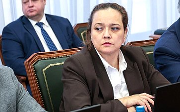 Анна Отке