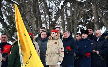 Сергей Рябухин вместе с губернатором Ульяновской области Алексеем Русских побывали в Ивановке — на родине Героя Советского Союза Александра Матросова и память героя почтили на Х Всероссийском военно-историческом фестивале «Бессмертный подвиг»