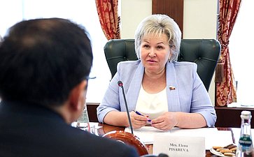 Елена Писарева