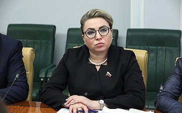 Елена Шумилова