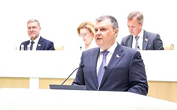 Александр Наролин