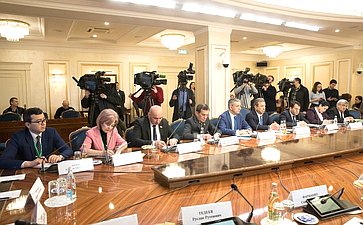 Встречи К. Косачева с международными наблюдателями на выборах Президента РФ