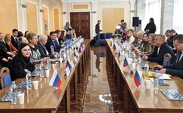 Ольга Бас поздравила коллектив ЛНР – ГИА «Луганский информационный центр»