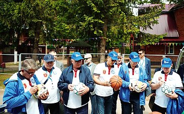 Владимир Якушев в ходе рабочей поездки в Тульскую область ознакомился с проектами участников Международного молодёжного промышленного форума «Инженеры будущего»