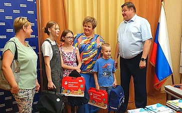 Сергей Колбин в рамках работы в регионе провел прием граждан по вопросам образования