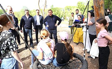 Андрей Турчак посетил парк «Осановская роща», который благоустроен в рамках федерального проекта «Формирование комфортной городской среды»