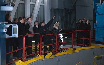 Делегация Совета Федерации во главе с председателем Комитета СФ по экономической политике Андреем Кутеповым, которая находится в Амурской области, посетила космодром Восточный