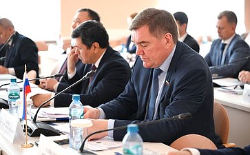 Сенаторы РФ приняли участие в заседании Постоянной комиссии МПА СНГ по изучению опыта государственного строительства и местного самоуправления