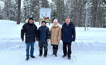 Александр Лутовинов посетил населенные пункты на западе Ненецкого автономного округа