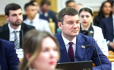 Заседание Палаты молодых законодателей при Совете Федерации