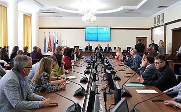Парламентарии встретились с молодыми юристами – студентами Юридического института Алтайского государственного Университета, с которыми провели открытый диалог
