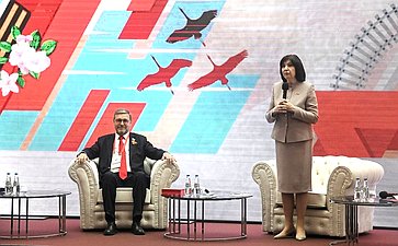 Диалоговая площадка участников проекта «Поезд Памяти» с председателем Совета Республики Нацсобрания Республики Беларусь Натальей Кочановой и заместителем Председателя СФ, председателем российского оргкомитета проекта Константином Косачевым