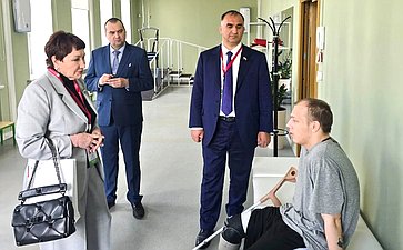 Елена Перминова и Мохмад Ахмадов посетили филиал Центра инновационных технологий в ортопедии (ЦИТО) в Санкт-Петербурге