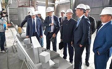 Сенаторы РФ посетили ООО «Комбинат пористых материалов»