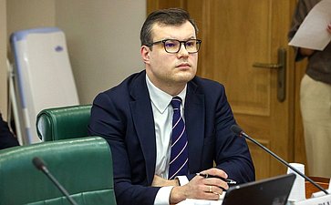 Заседание Совета по развитию транспортного комплекса в субъектах РФ при Совете Федерации
