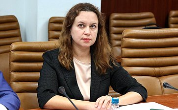 Совещание Комитета Совета Федерации по федеративному устройству, региональной политике, МСУ и делам Севера на тему «Совершенствование преференциальных режимов ДФО и Арктики для развития транспортно-логистической отрасли»