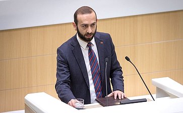 Председатель Национального собрания Республики Армения Арарат Мирзоян