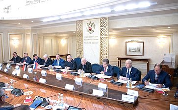 Встреча Ильяса Умаханова с делегацией Комитета по международным делам Палаты представителей Арабской Республики Египет во главе с председателем Комитета Каримом Дарвишем