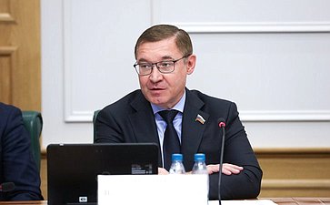 Владимир Якушев