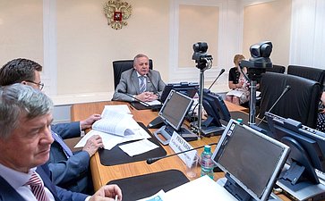 Виталий Шуба провел совещание на тему «Влияние изменений законодательства о налогах и сборах («налогового маневра») в области нефтегазодобывающего сектора на доходы бюджетов бюджетной системы Российской Федерации»