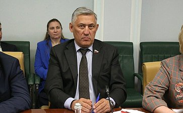 Юрий Валяев