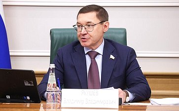 Владимир Якушев