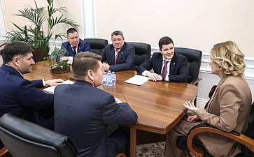 Встреча Инны Святенко с руководством Ямало-Ненецкого автономного округа