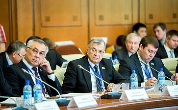Заседание рабочей группы Совета Федерации по совершенствованию законодательства РФ по вопросам Дальнего Востока в Якутске 6