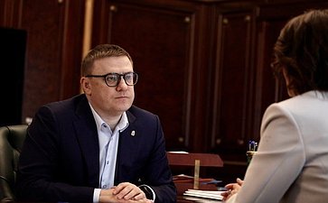 Маргарита Павлова предложила губернатору Челябинской области Алексею Текслеру рассмотреть вопрос о введении в специализированных детских учреждениях региона должности ассистента для детей-инвалидов
