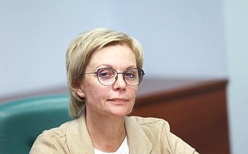 Круглый стол на тему «Инструменты развития производства малотоннажной химии в условиях санкционного давления»