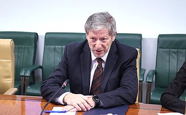 Встреча председателя Комитета СФ по международным делам Григория Карасина с Чрезвычайным и Полномочным Послом Государства Израиль в РФ Александром Бен Цви