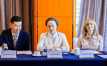 Галина Карелова приняла участие в выездной сессии Совета Евразийского женского форума, организованной командой проекта «Женщины в легкой промышленности» в рамках деловой программы международной выставки SinoCorrugated 2025 в Шанхае