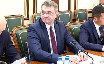 Совещание Комитета Совета Федерации по обороне и безопасности «Опыт внедрения и применения беспилотных систем в войсках национальной гвардии Российской Федерации»