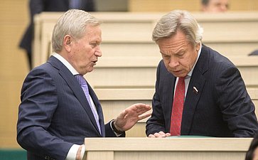 М. Афанасов и А. Пушков