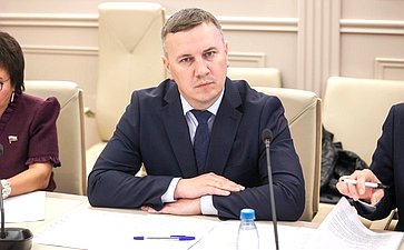 Встреча председателя Комитета СФ по аграрно-продовольственной политике и природопользованию Александра Двойных с Губернатором Чукотского автономного округа Владиславом Кузнецовым