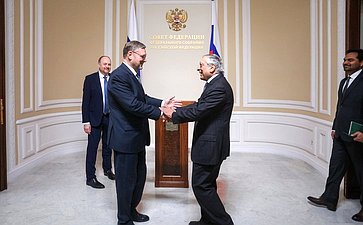 Встреча заместителя Председателя Совета Федерации Константина Косачева с президентом Университета им. Джавахарлала Неру (Индия) профессором Канвалом Сибалом