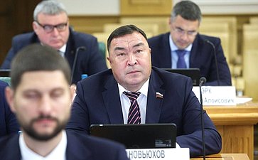 Александр Новьюхов