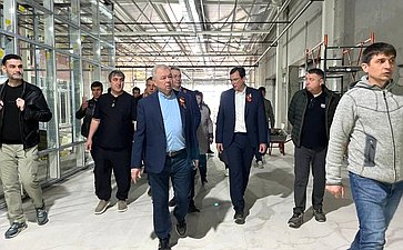 Анатолий Артамонов проверил ход строительства социальных объектов в Кисловодске