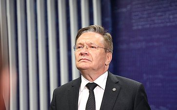 Алексей Лихачев