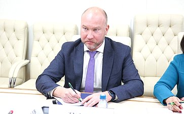 Заместитель Председателя СФ Юрий Воробьев провел совещание по подготовке и проведению российско — белорусского патриотического проекта «Непокорённые»